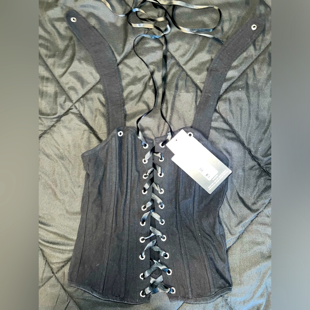NWT Pretty Little Thing Black woven structured lace up corset crop top
